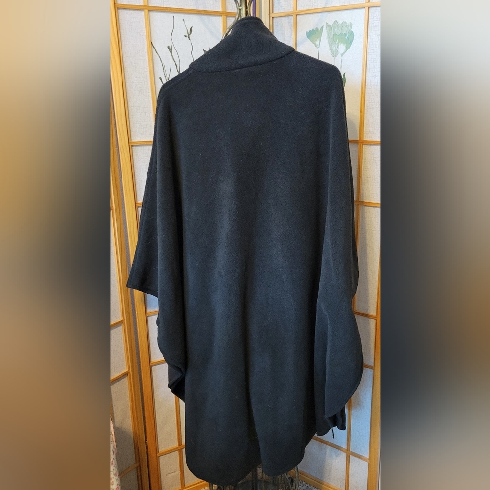 Black Thick Fleece Cape-Like Long Jacket - Picture 2 of 4